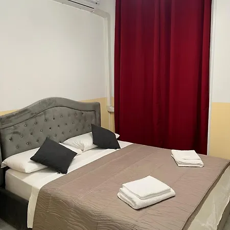 Roma Appartamento Apartament *